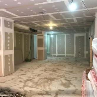 AISLAMIENTO, ACONDICIONAMIENTO ACÚSTICO Y DECORATIVO DE BAR MUSICAL