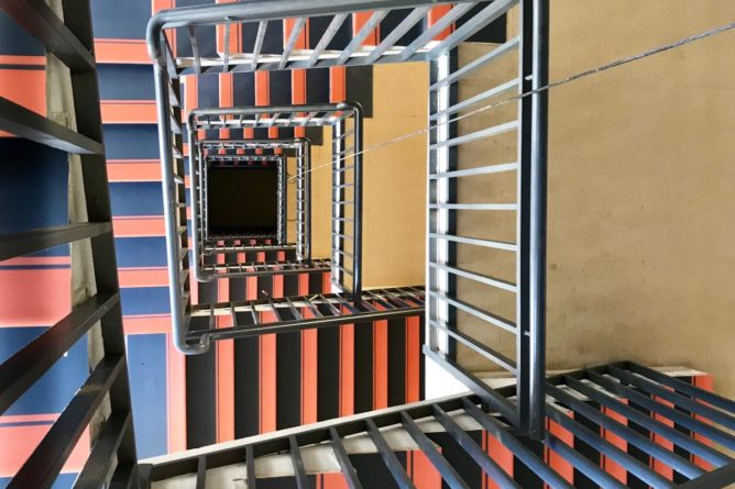 AISLAMIENTO ACÚSTICO DE ESCALERA EN COLEGIO AISLAMIENTO ACÚSTICO DE ESCALERA EN COLEGIO