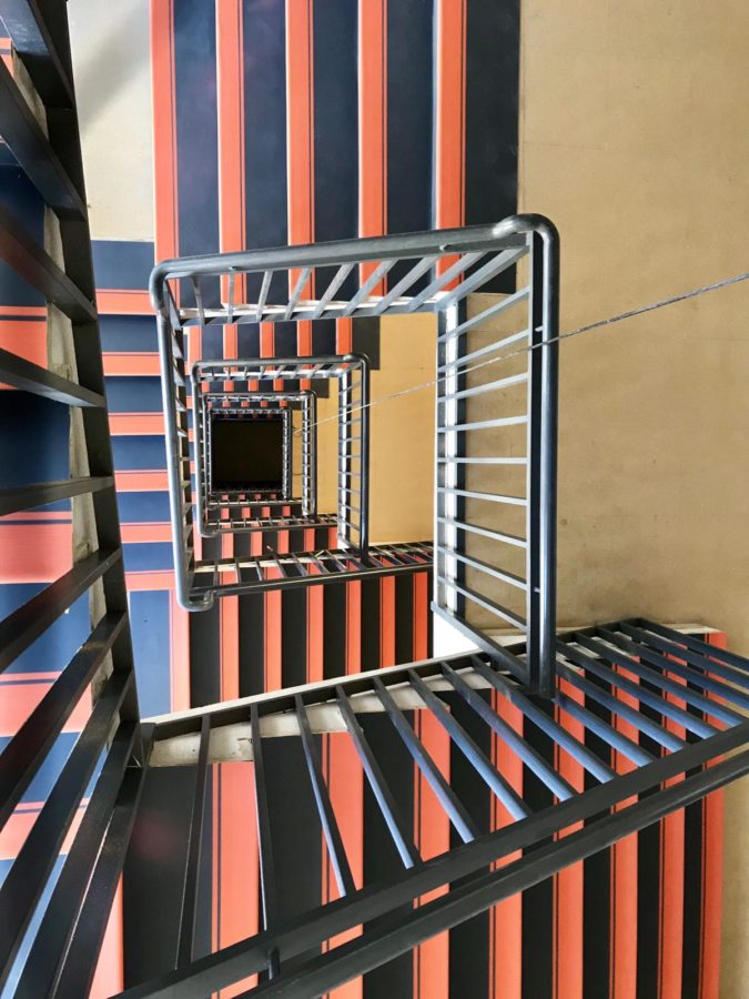 AISLAMIENTO ACÚSTICO DE ESCALERA EN COLEGIO