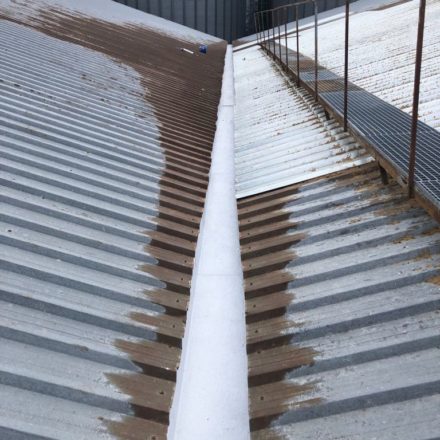 Impermeabilización de cubiertas y canales metálicas