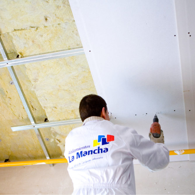 AISLAMIENTO ACÚSTICO