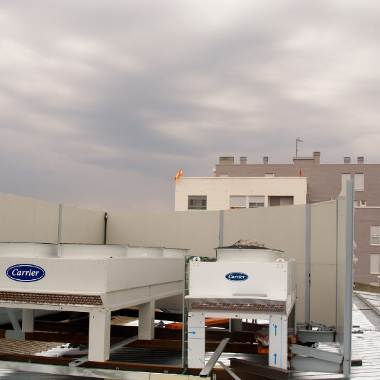 AISLAMIENTO ACÚSTICO de maquinaria