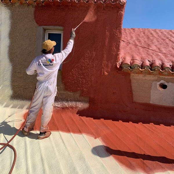 AISLAMIENTO TÉRMICO EN UNA CASA DE CAMPO