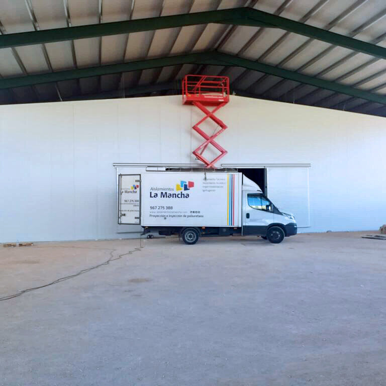 Tratamiento térmico de cámaras frigoríficas Aislamientos La Mancha