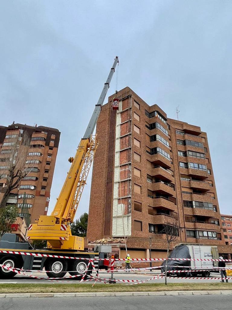 Sellado de fachada edificio Albacete