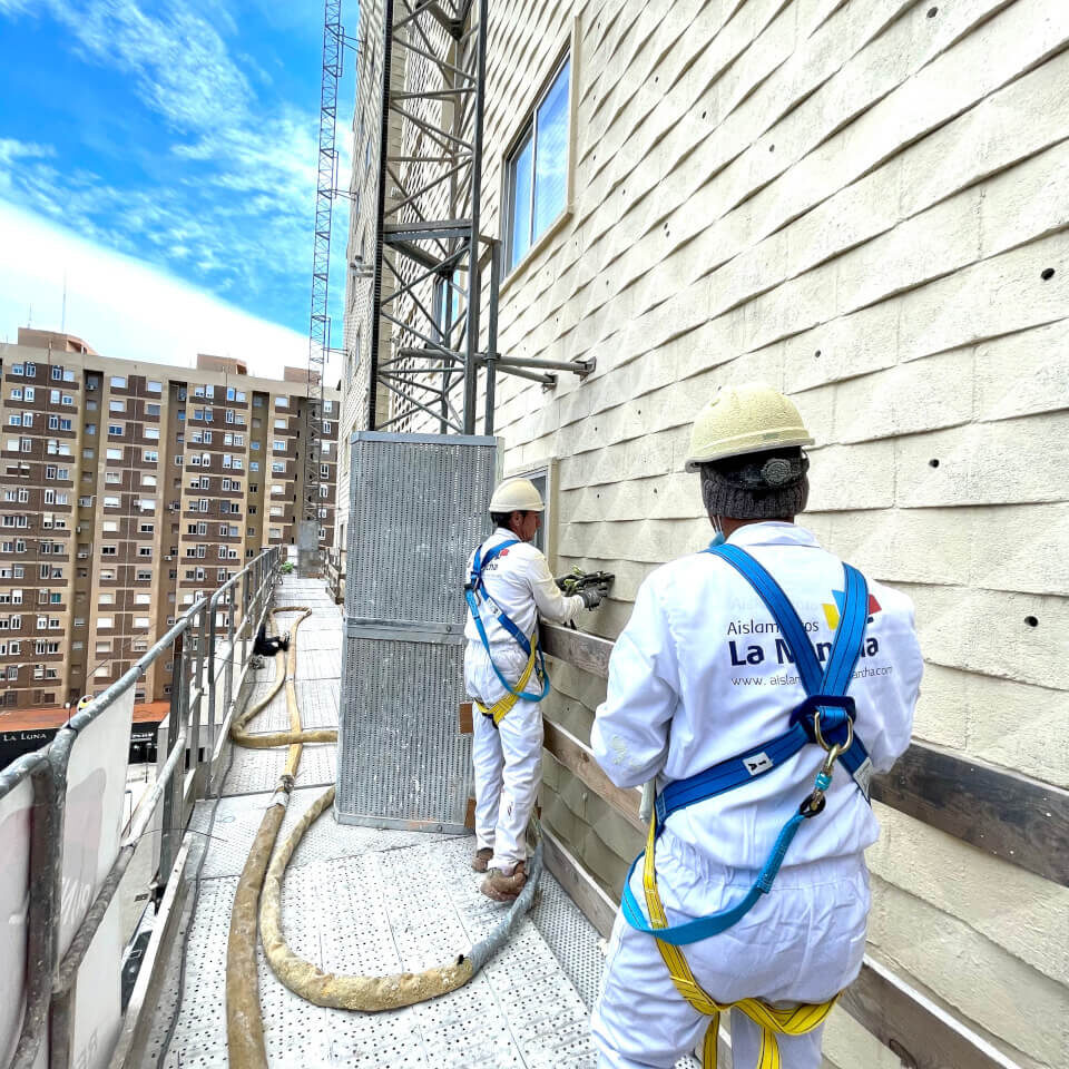 Aislamiento con inyección de poliuretano