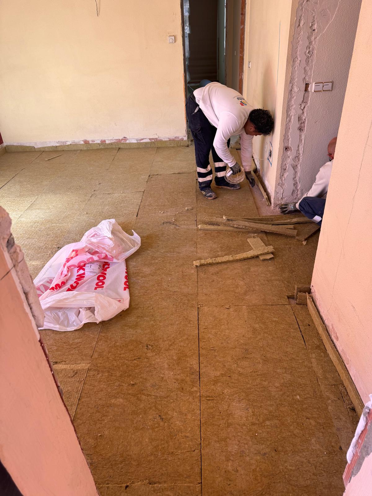 AISLAMOS EL SUELO DE UNA VIVIENDA IMPACTO Y AÉREO BAJO CONTROL